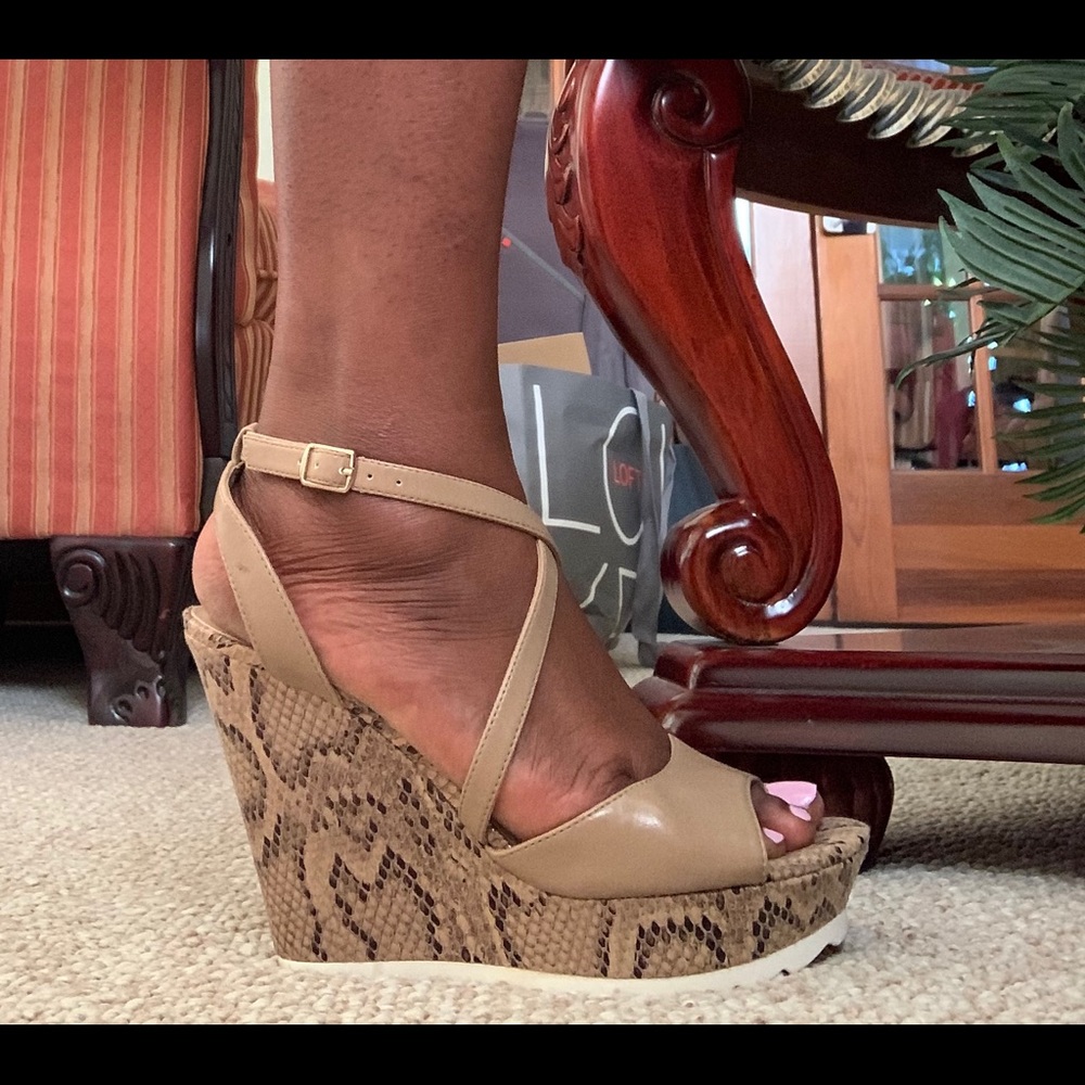 Nine West ‘rockinitgo’ python print wedge sandal